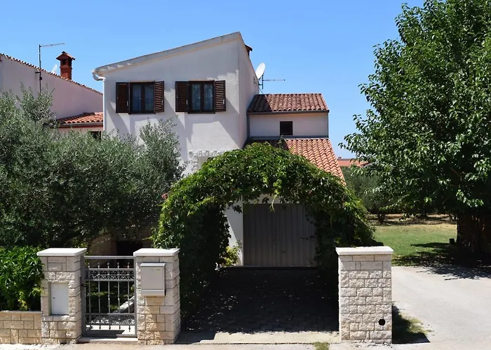 Lovely Apartment With Two Terraces***